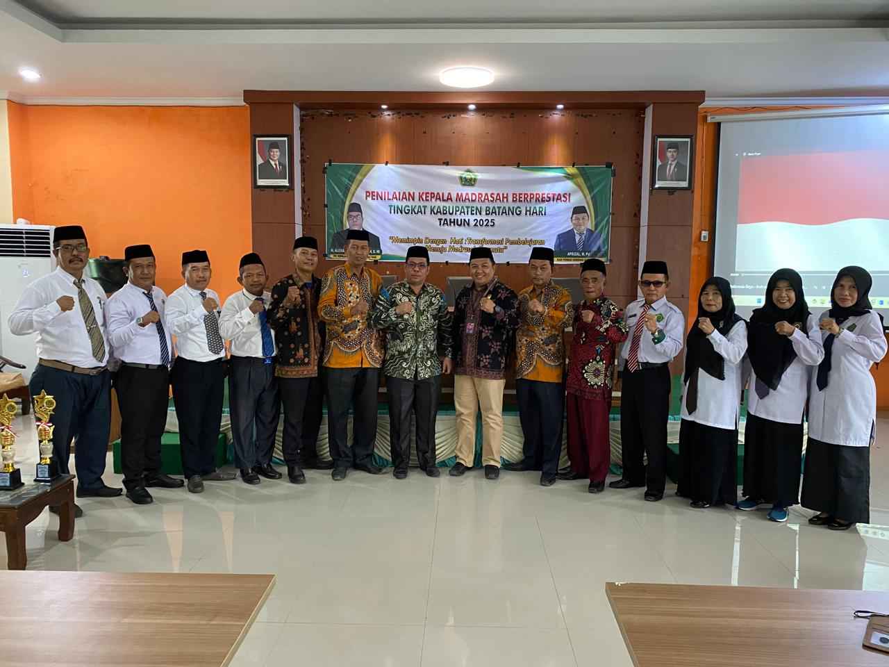 Kamad Ikuti Penilaian Kepala Madrasah Berprestasi Tingkat Kabupaten Batang Hari Tahun 2025
