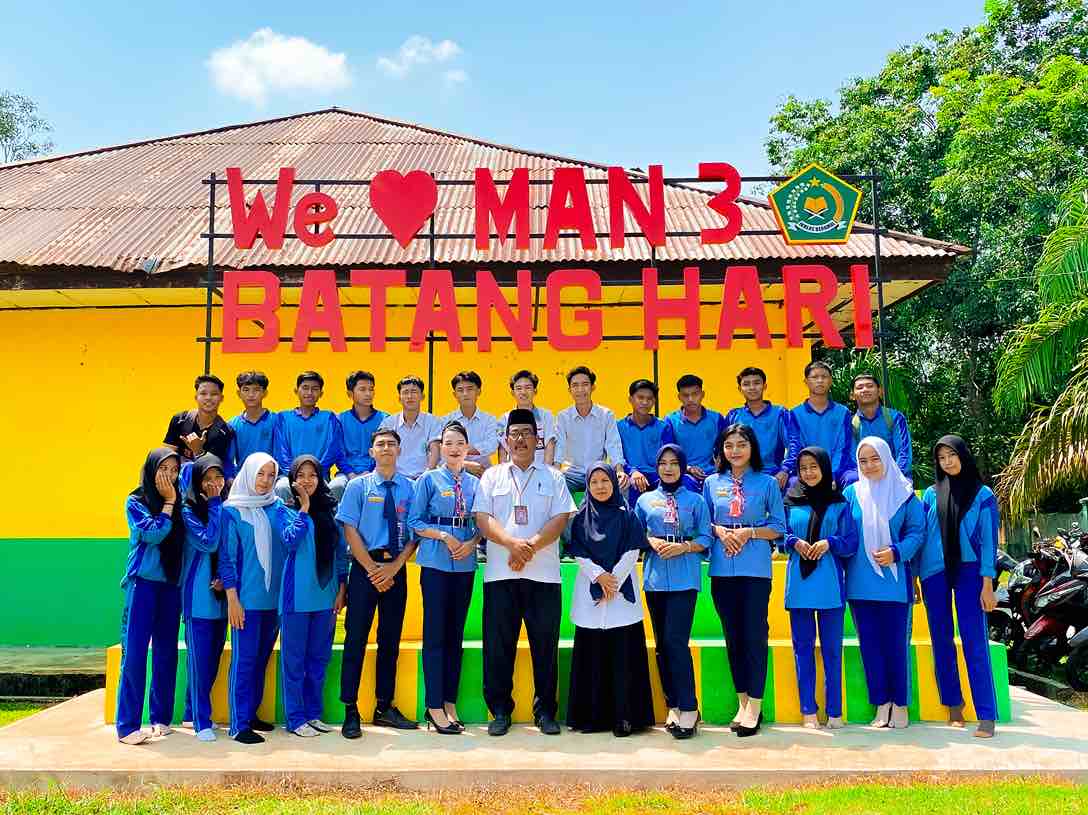 â€˜Berminat pada Dunia Penerbangan, Peserta Didik MAN 3 Batang Hari Ikuti Sosialisasi SFGEâ€™