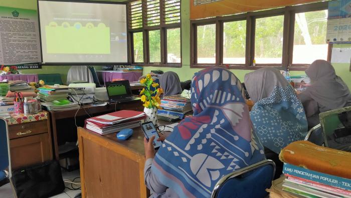 'MAN 3 BTH ikuti Sosialisasi Akreditasi tahap 1 bersama BAN SM Provinsi Jambi Melalui Virtual Zoom'