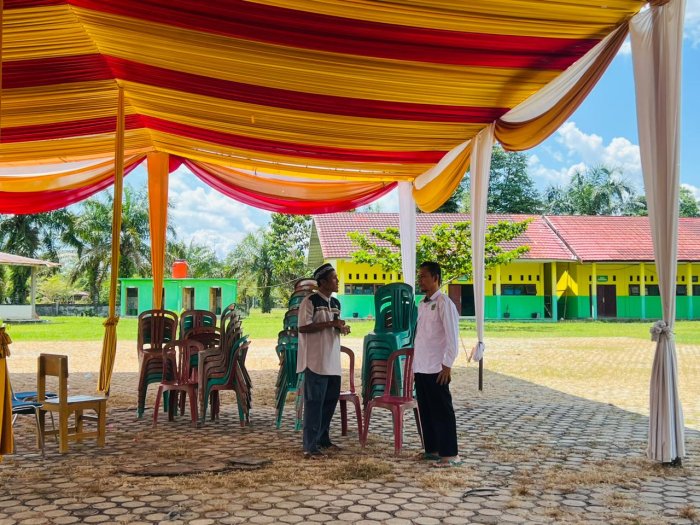 Ketua Komite Pastikan Acara Perpisahan Kelas Xll Siap di Gelar Ketua Komite Pastikan Acara Perpisahan Kelas Xll Siap di Gelar
