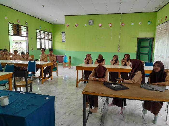 'MAN 3 Batang Hari Adakan Seleksi Tim Bola Volly Untuk Mengikuti Liga Antar RT Desa Pasar Terusan'