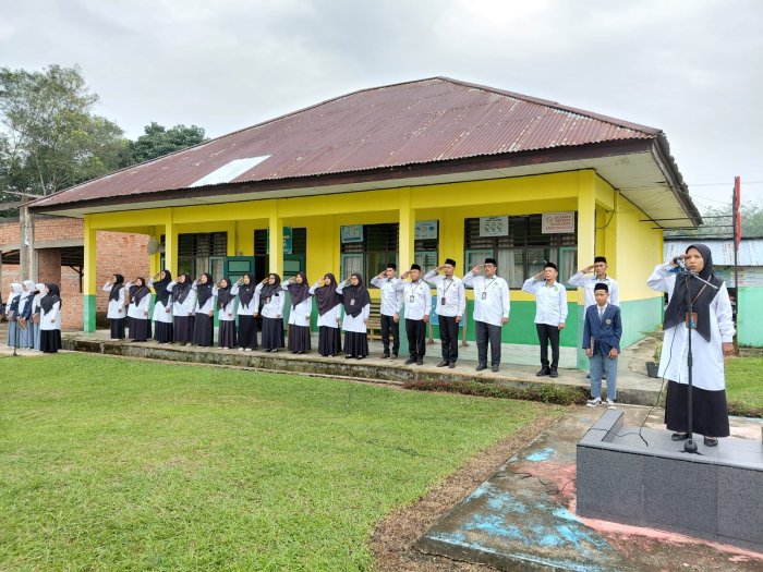 Amanat Inspiratif di Upacara Senin MAN 3 Batang Hari:Belajar Bukan Beban, tapi Bekal