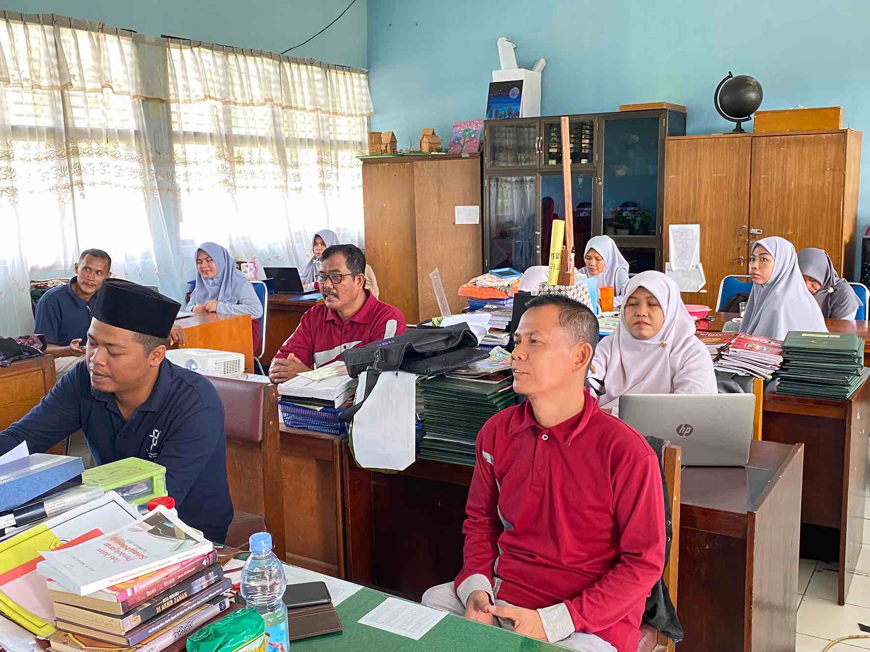 ASN MAN 3 Batang Hari Ikuti Zoom Meeting WBK dan WBBM Kanwil Kemenag Jambi