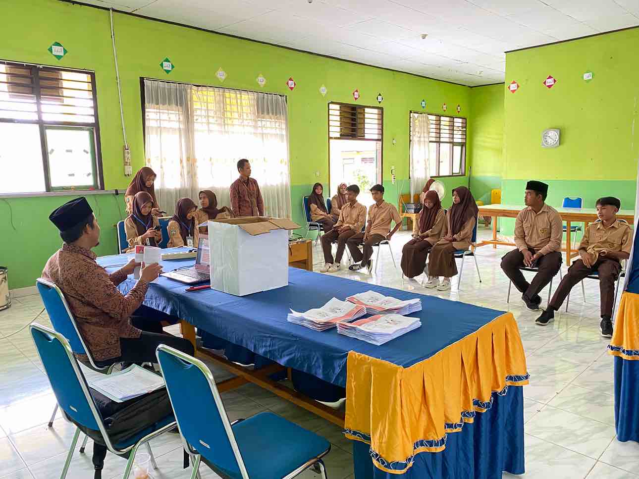 Winarto-Ramadani Unggul dalam Penghitungan Suara Pemilihan Ketua dan Wakil Ketua OSIM MAN 3 Batang Hari
