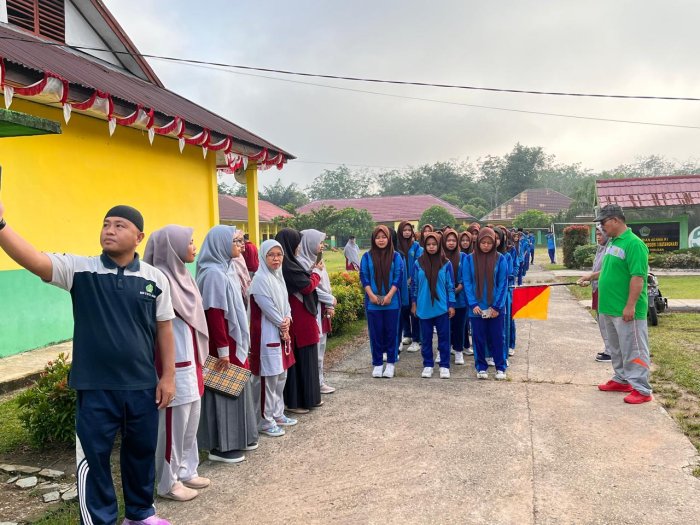 MAN 3 Batang Hari Laksanakan Jalan Santai Menuju Sehat Jasmani dan Rohani MAN 3 Batang Hari Laksanakan Jalan Santai Menuju Sehat Jasmani dan Rohani