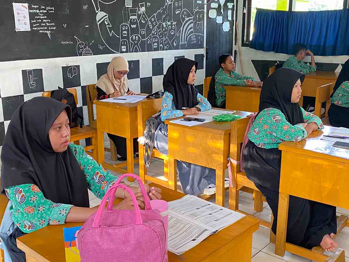 Waka Akademik Lakukan Supervisi Pembelajaran pada Guru Al-Quran Hadits