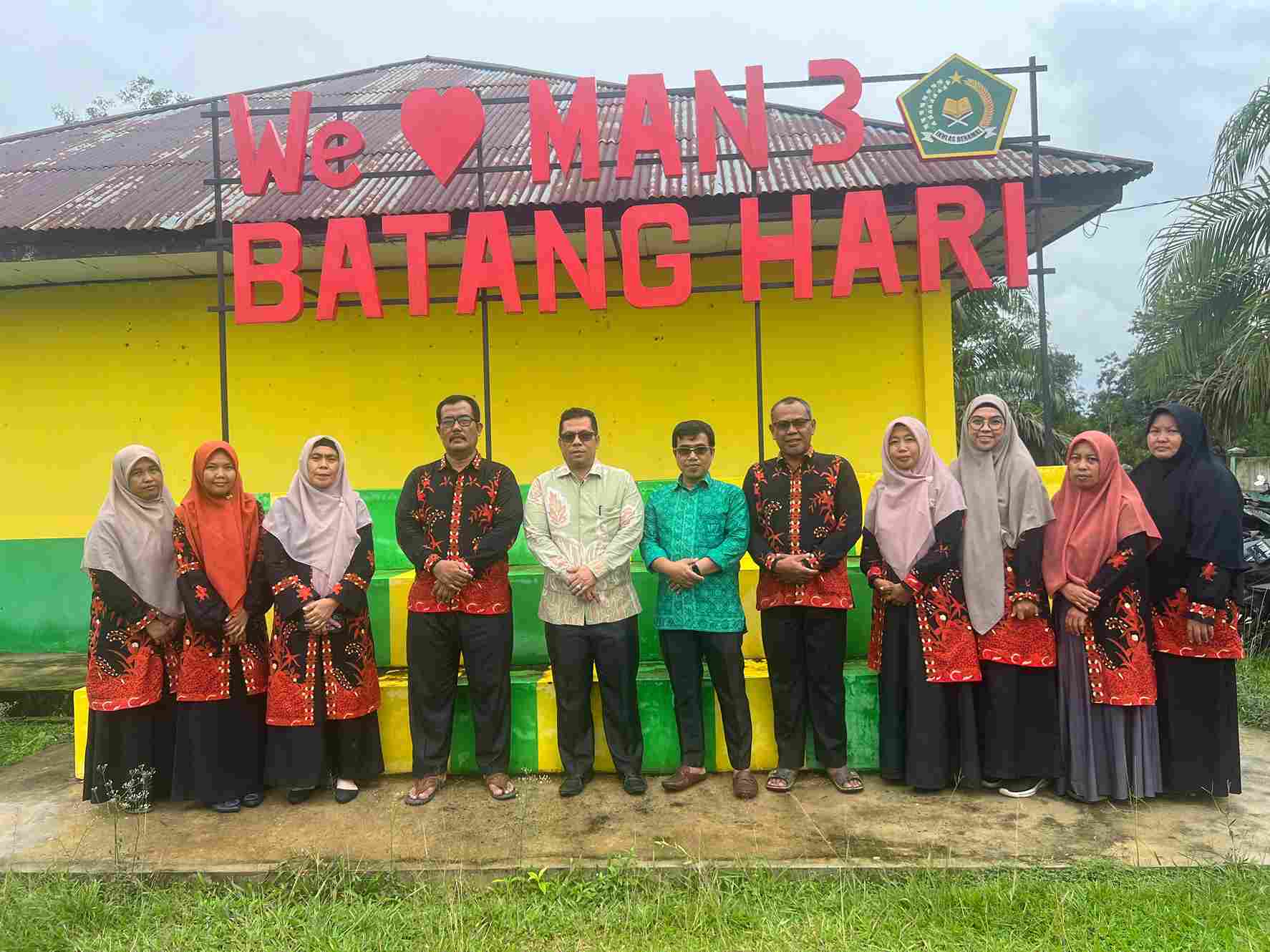 Kunjungan Kerja Plt Kakan Kemenag Batang Hari di MAN 3 Batang Hari