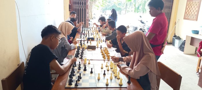 Satu Langkah Satu Strategi, Siswa MAN 3 Batang Hari Unjuk Gigi di Kejurprov Catur Jambi 2025