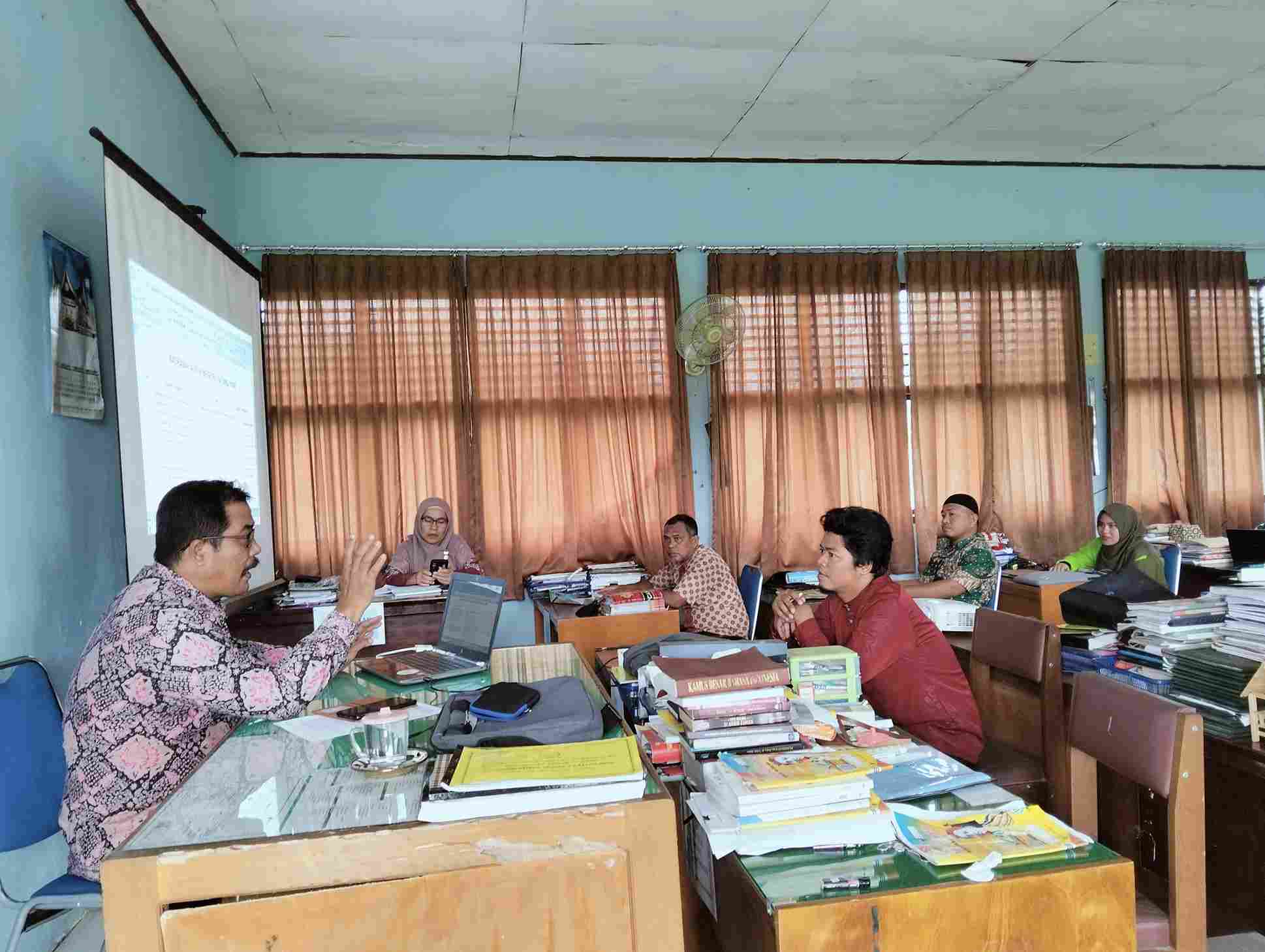 Kamad Sosialisasikan Telaah RHK SKP 2025, Pola Kerja dan Pembelajaran Selama Bulan Ramadan serta Rencana Menjelang PPDB Tahun Ajaran 2025/2026