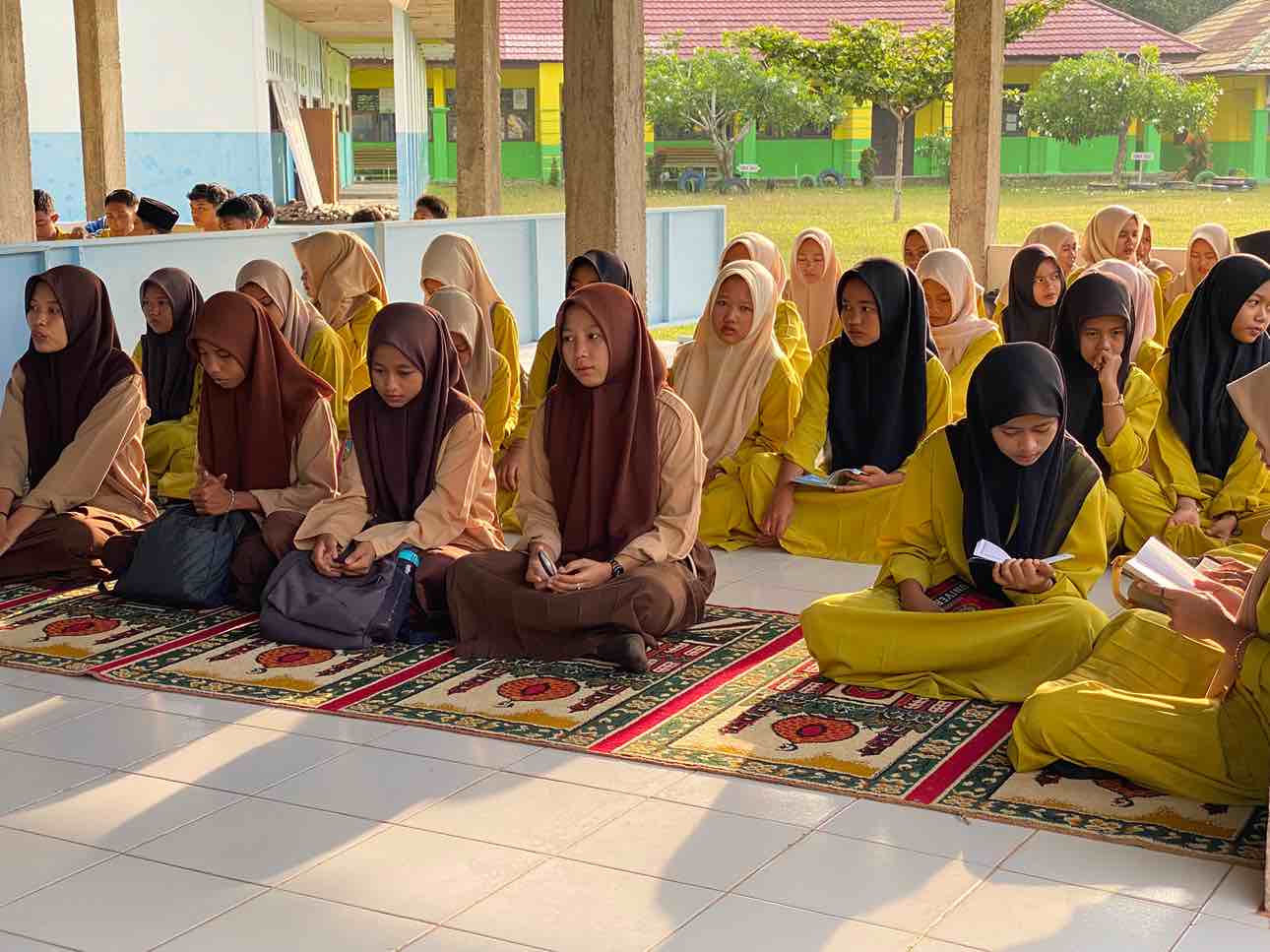 â€˜Jumat Berkah, MAN 3 Batang Hari Awali KBM dengan Yasinan Bersamaâ€™