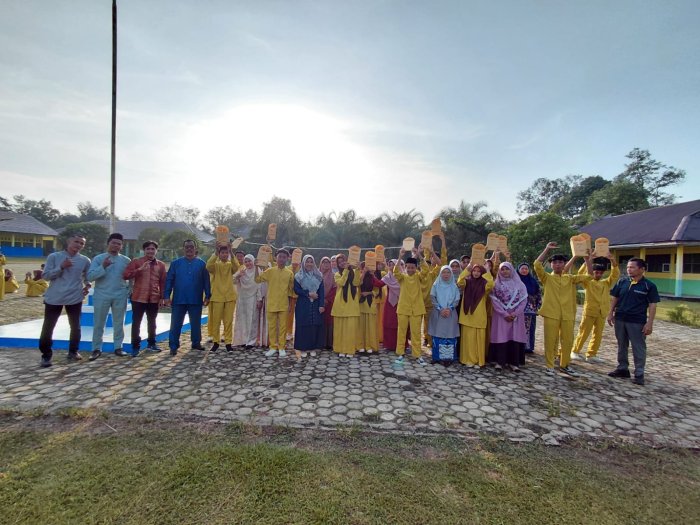 MAN 3 Batang Hari Gelar Penutupan Class Meeting, Futsal hingga E-Sport Lahirkan Para Juara MAN 3 Batang Hari Gelar Penutupan Class Meeting, Futsal hingga E-Sport Lahirkan Para Juara