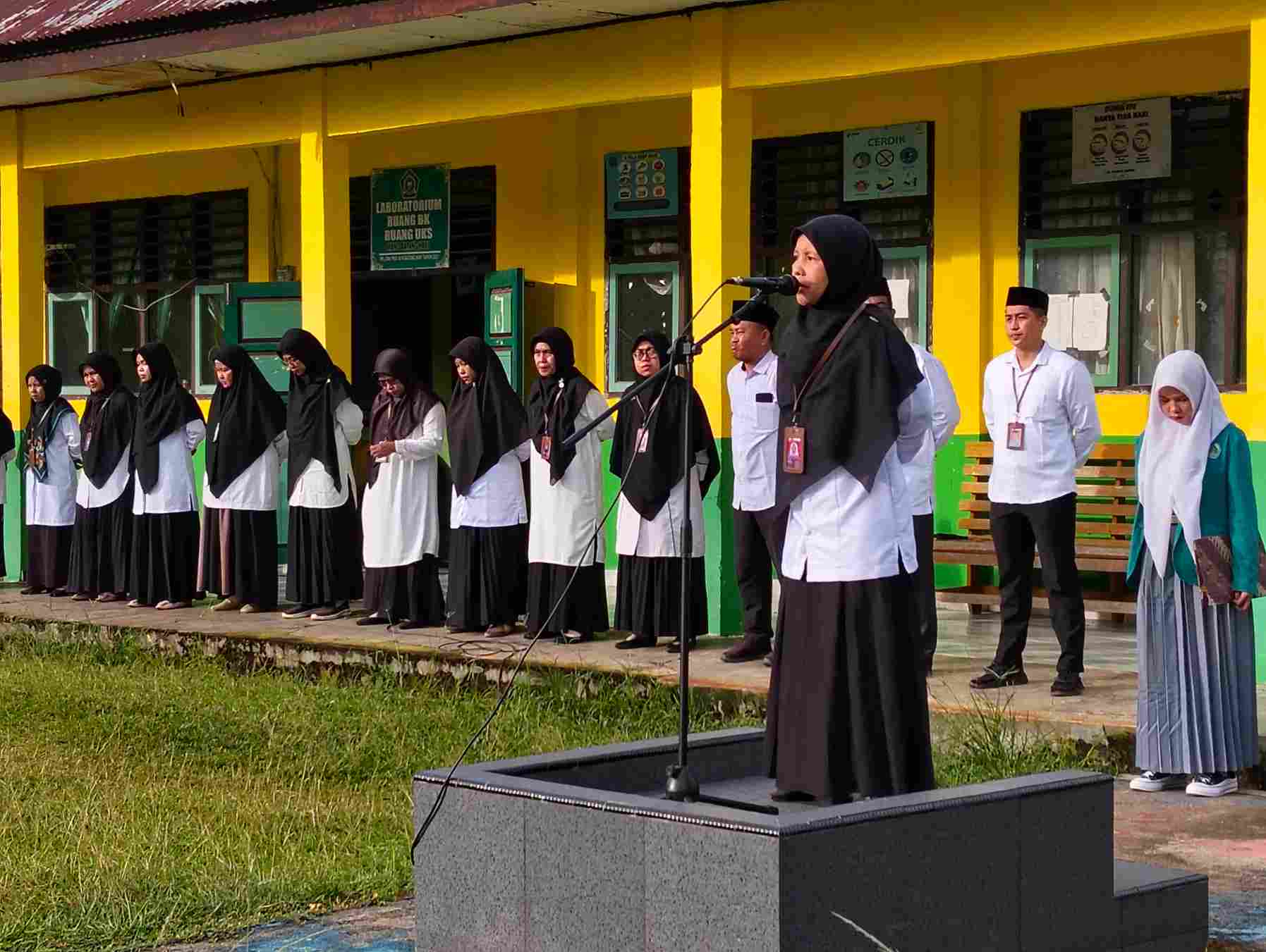 MAN 3 Batang Hari, Jadikan Upacara Ajang Menanamkan Nilai Disiplin Peserta Didik MAN 3 Batang Hari, Jadikan Upacara Ajang Menanamkan Nilai Disiplin Peserta Didik