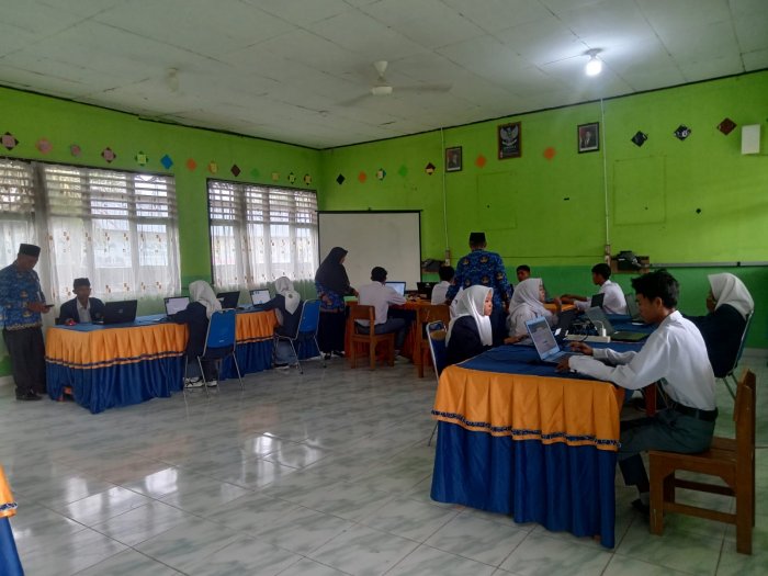 MAN 3 Batang Hari Gelar Gladi Tes Kemampuan Akademik (TKA) Hari Kedua untuk Kelas XII