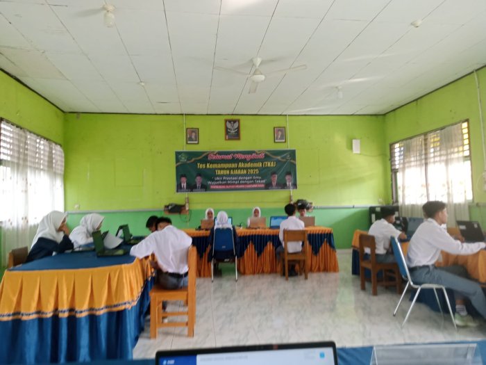 MAN 3 Batang Hari Gelar Ujian TKA Hari Kedua Mapel Pilihan untuk Kelas XII MAN 3 Batang Hari Gelar Ujian TKA Hari Kedua Mapel Pilihan untuk Kelas XII