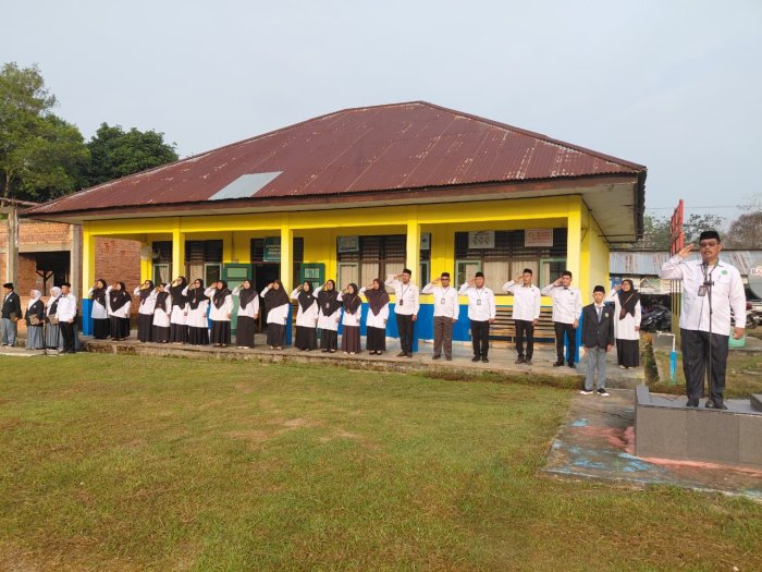 Awali Tahun Ajaran Baru MAN 3 Batang Hari Gelar Upacara Bendera, dan Pembukaan MATAMUDA Awali Tahun Ajaran Baru MAN 3 Batang Hari Gelar Upacara Bendera, dan Pembukaan MATAMUDA