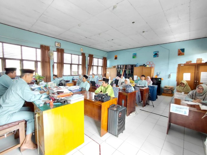 MAN 3 Batang Hari Gelar Rapat Internal Bahas Pembentukan Panitia PMBM