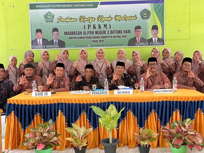 PKKM Berlangsung, Kepala MAN 3 Batang Hari Dinilai Tim Pengawas Madrasah