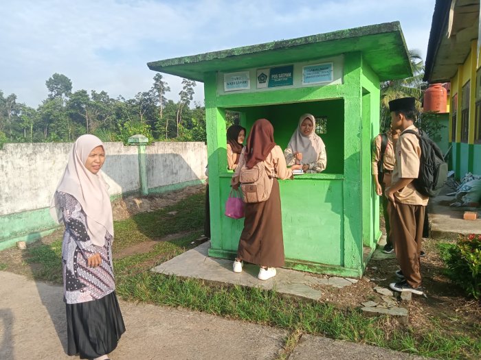 Hafalan Ayat Kursi Jadi Tiket Masuk Bagi Siswa Terlambat di MAN 3 Batang Hari