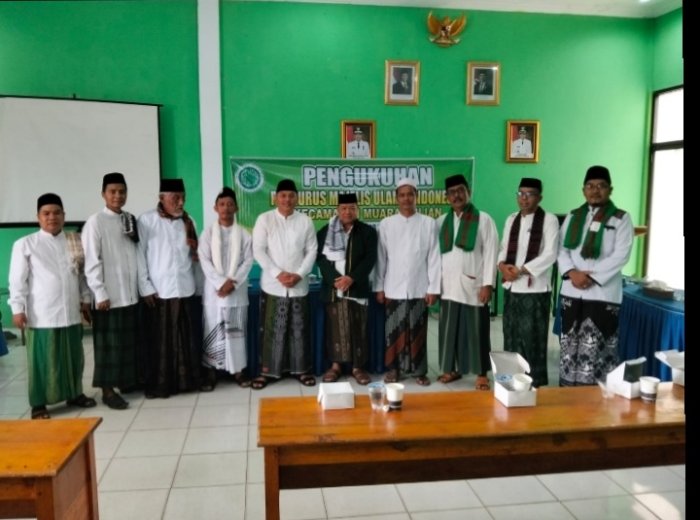 Perkuat Peran Keumatan, Kepala MAN 3 Batang Hari Hadiri Pengukuhan MUI Muara Bulian.