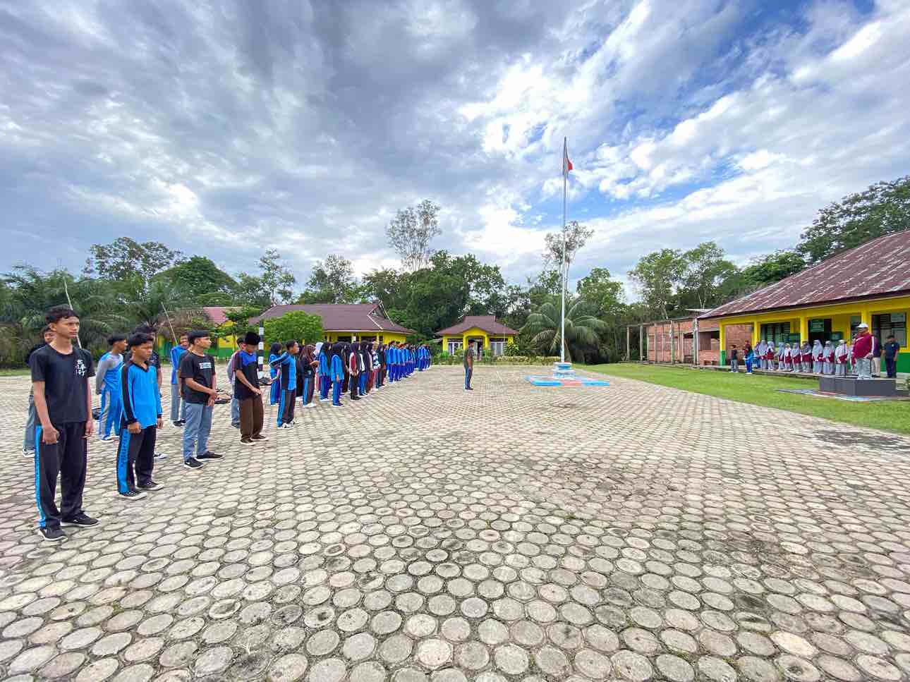 Usai ASAS, MAN 3 Batang Hari Gelar Apel Pembukaan Clasmeeting Semester Ganjil TA 2024/2025