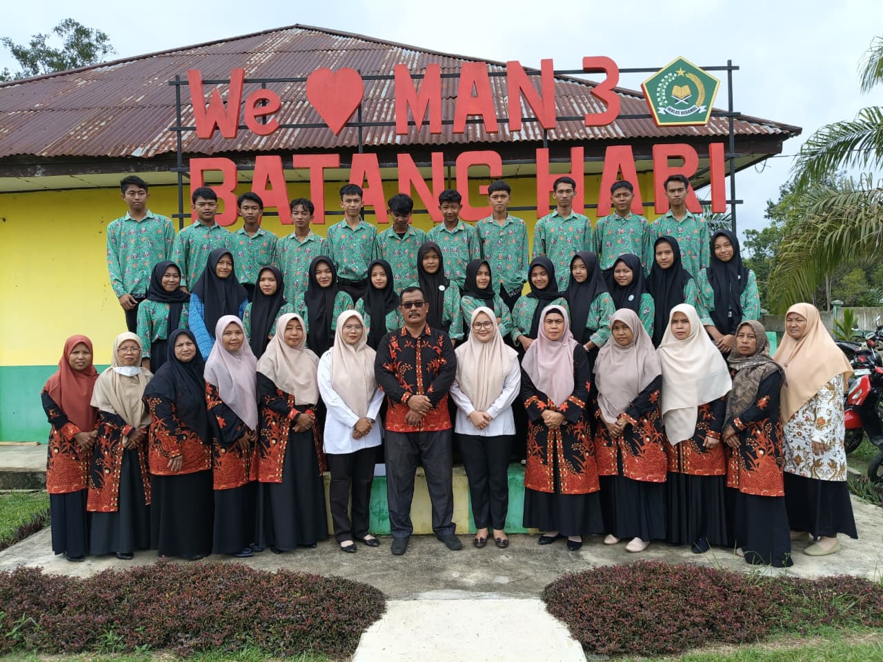 MAN 3 Batanghari Gelar Penyaringan Kesehatan untuk Siswa Kelas X