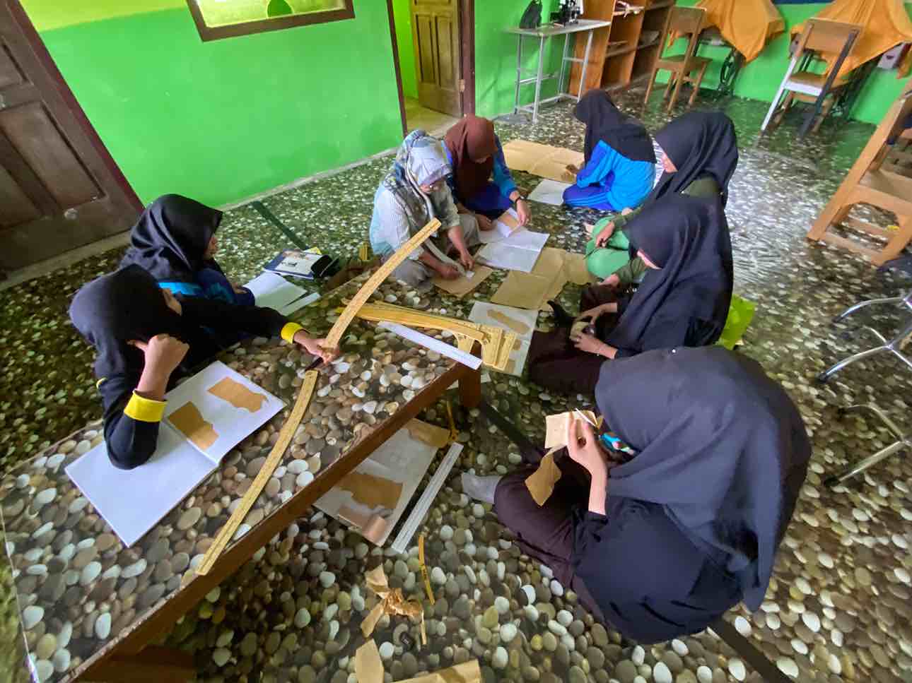 Kembangkan Keterampilan Vokasional , MAN 3 Batang Hari Gelar Praktik Tata Boga dan Tata Busana