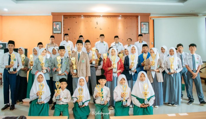 Kepala Man 3 Batang Hari Ikuti Rapat Koordinasi Antar Kepala Madrasah Sekaligus Penyerahan Piala OMI Tingkat Kabupaten